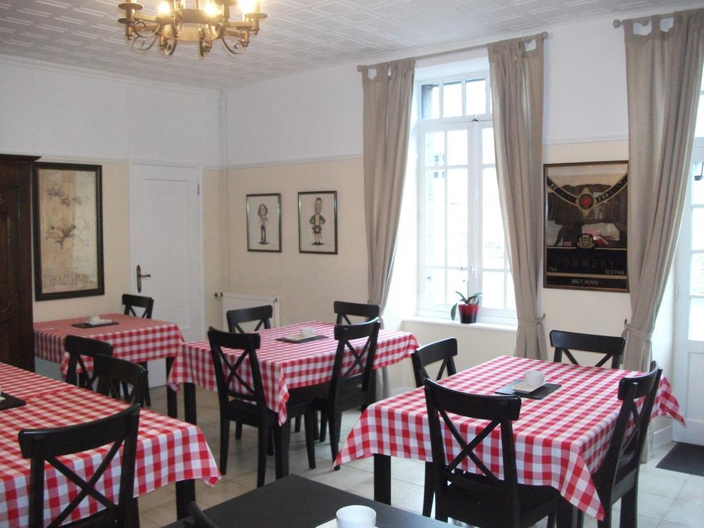 Bed and Breakfast Au Bon Accueil Saint-Marcan Zimmer foto