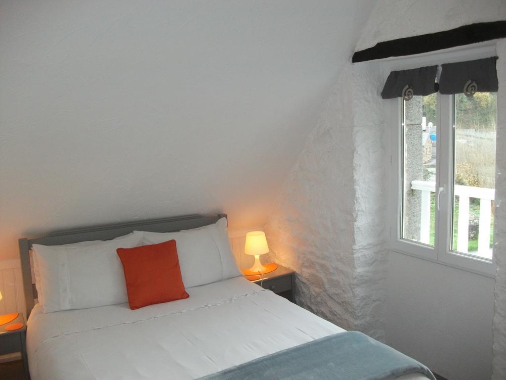 Bed and Breakfast Au Bon Accueil Saint-Marcan Zimmer foto