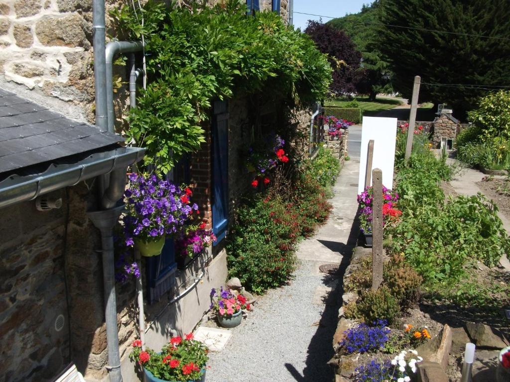 Bed and Breakfast Au Bon Accueil Saint-Marcan Exterior foto