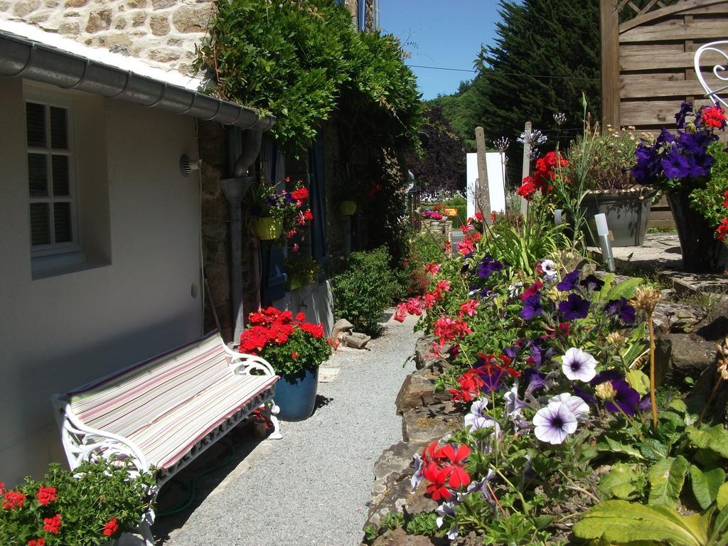 Bed and Breakfast Au Bon Accueil Saint-Marcan Exterior foto